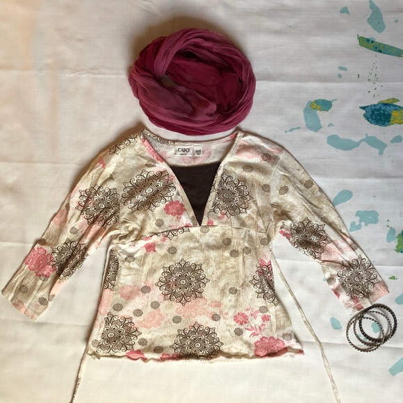 Cato Other - Beige/Creme 3/4 Length Shirt with Floral Pattern